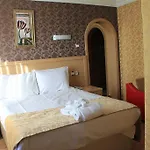 Royal Carine Otel 4*