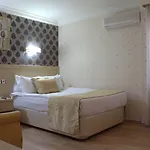 Royal Carine Otel