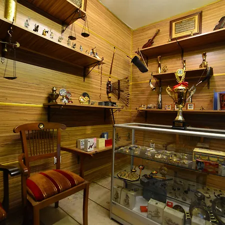 Royal Carine Ξενοδοχείο 4*