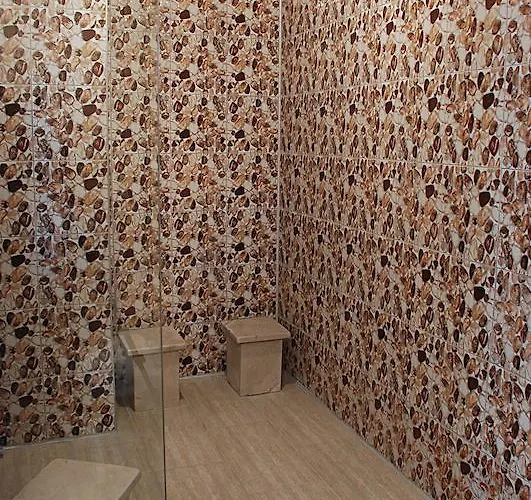 Hotel Royal Carine 4*